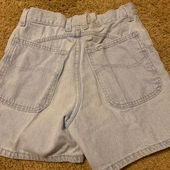 Shorts - Picture 2 of 3